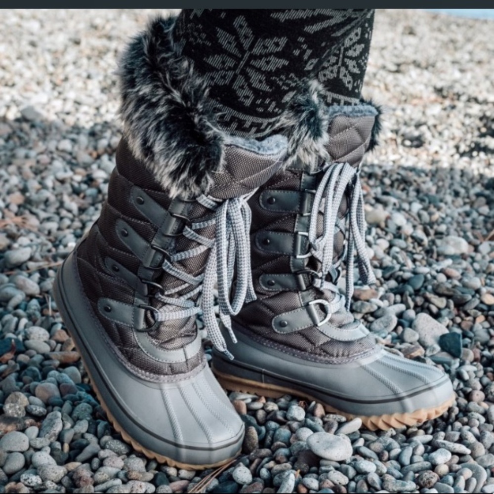BEARPAW Women's Mckinley Gray Fog Boot